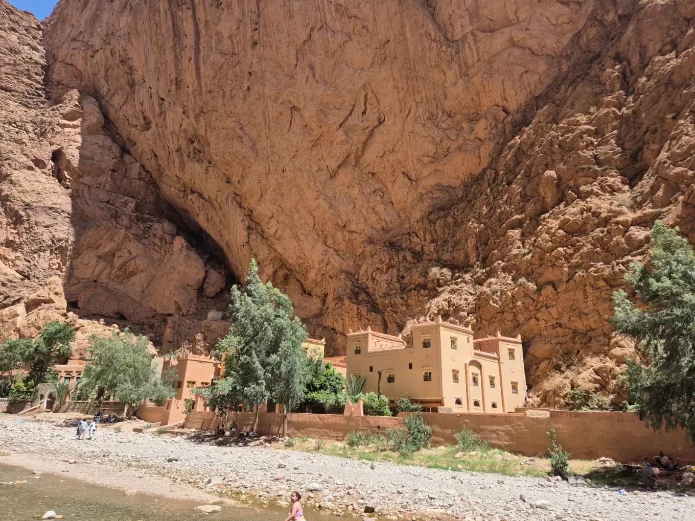 Kasbah bajo los acantilados del Todra