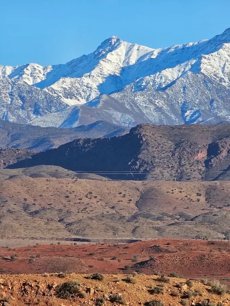 Cumbres nevadas del Alto Atlas