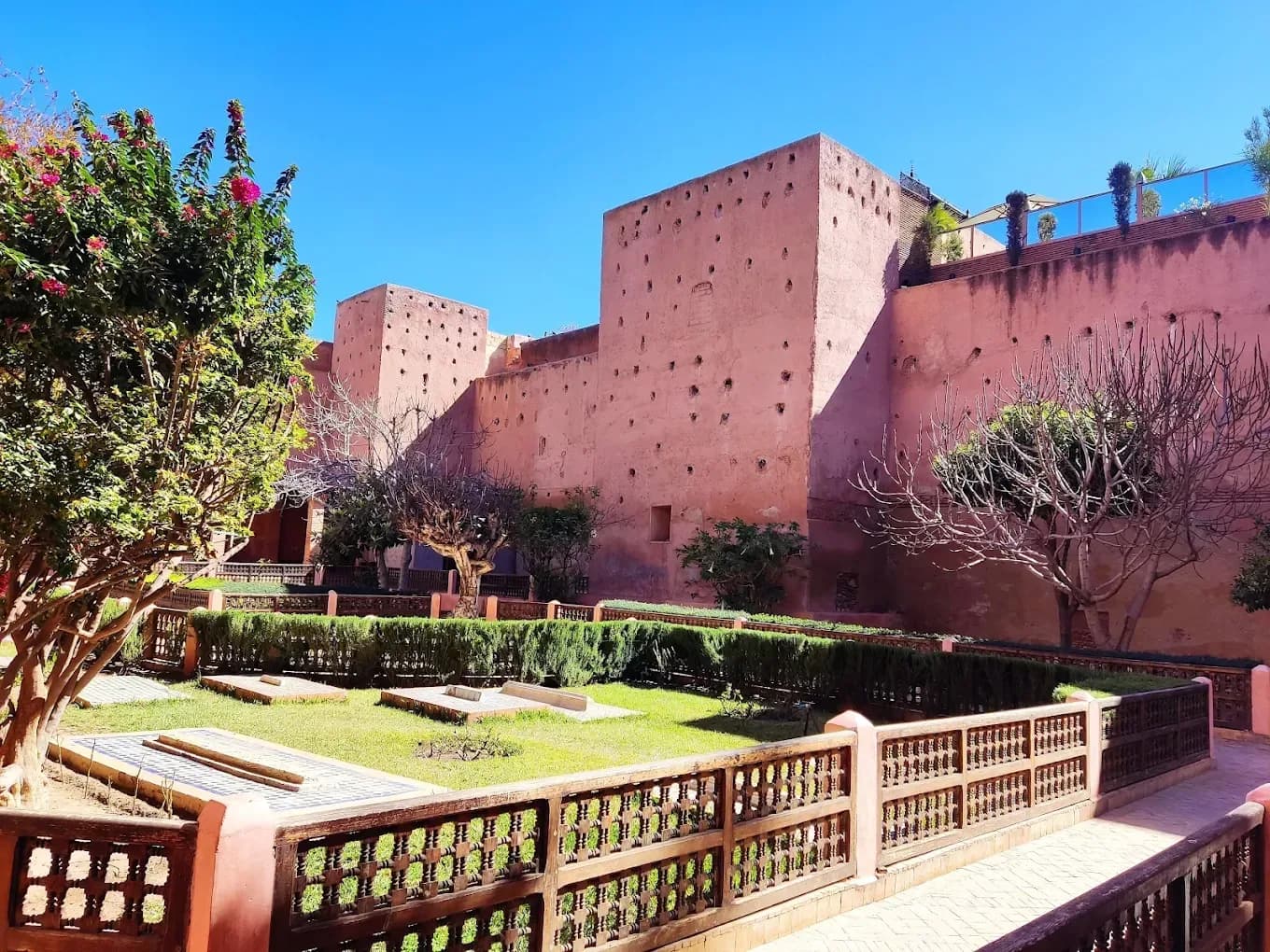 Murallas de un palacio en Marrakech